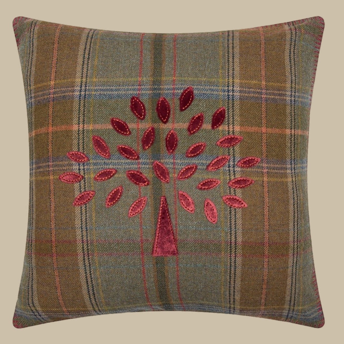 Mulberry pute red tree
