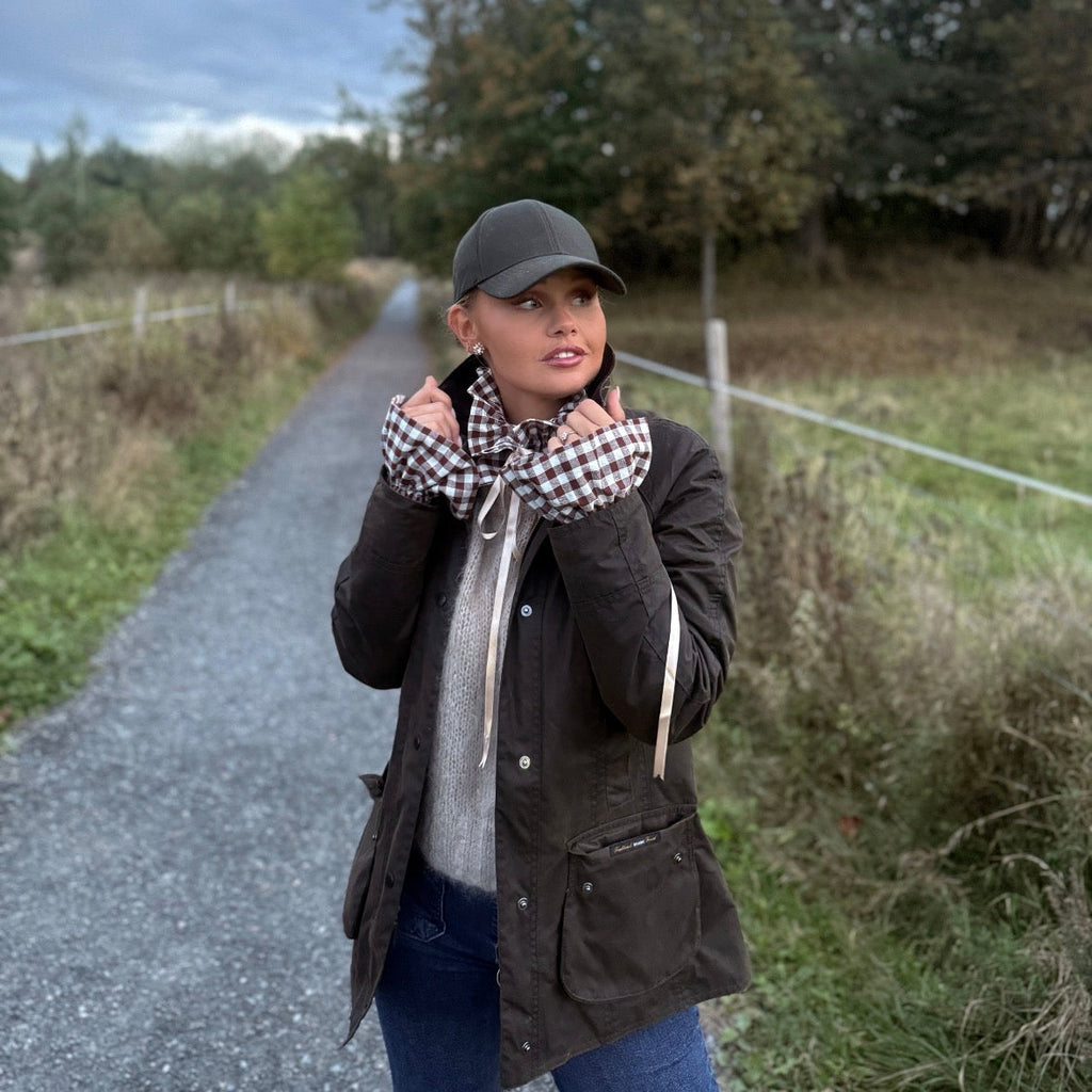 Klassiske mansjetter i brunt og hvitt